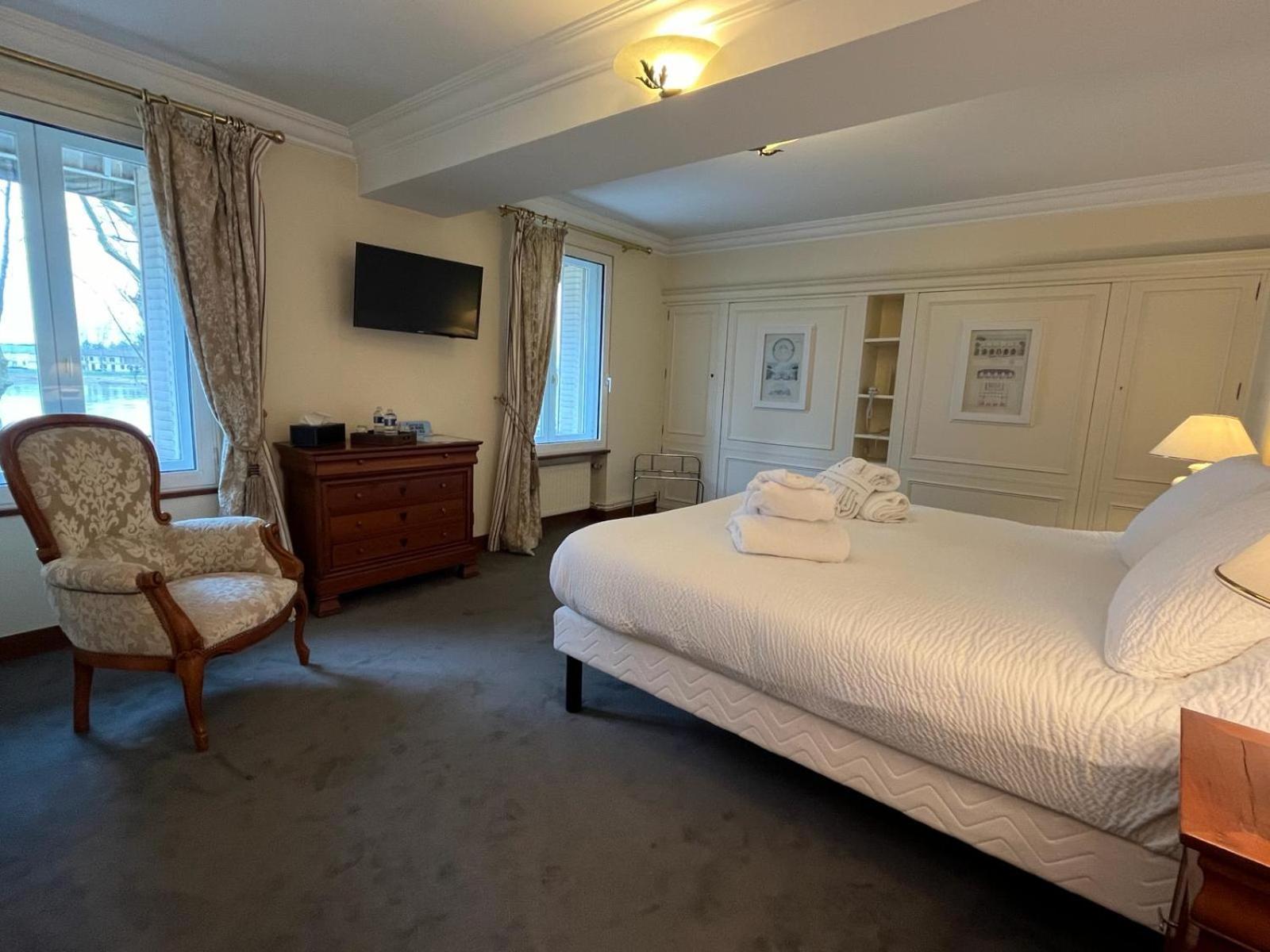Logis Hotel Le Rivage Gien Exterior photo