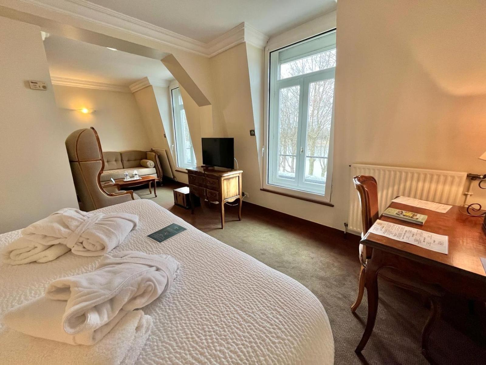Logis Hotel Le Rivage Gien Exterior photo