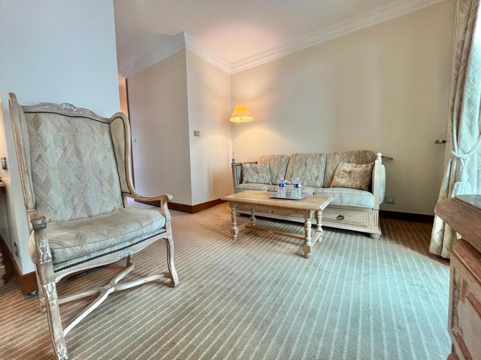 Logis Hotel Le Rivage Gien Exterior photo