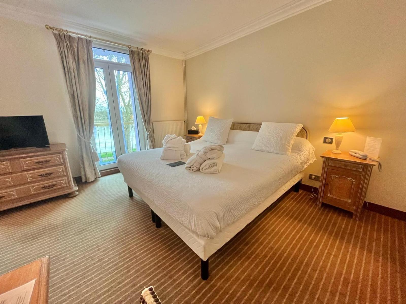 Logis Hotel Le Rivage Gien Exterior photo